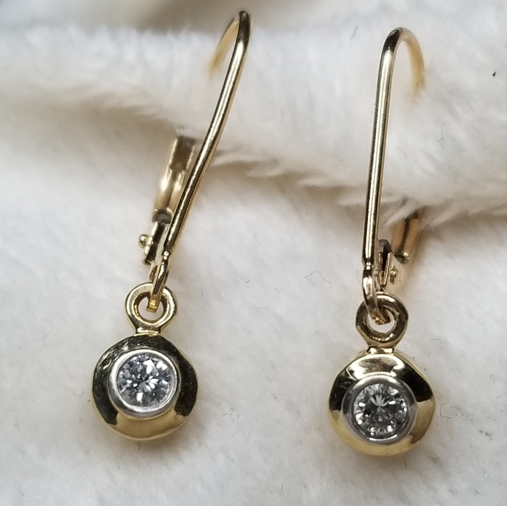 14kt Solitaire Diamond Dangle - Drop Earrings